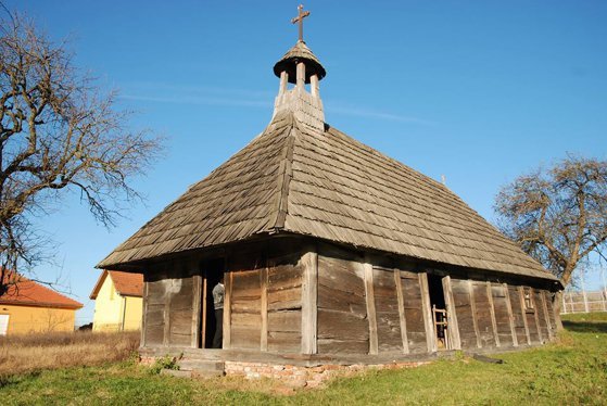 Zece biserici din lemn, cinci castre romane și cinci mănăstiri și cetăți dacice vor fi reabilitate prin PNRR