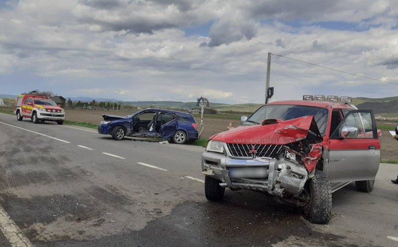 Accident GRAV în Bunești. Doi răniți/ O persoană a rămas încarcerată