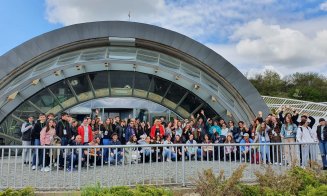 Trei eleve de la un liceu din Cluj-Napoca, în lotul național de pregătire pentru Olimpiada Internațională de Biologie