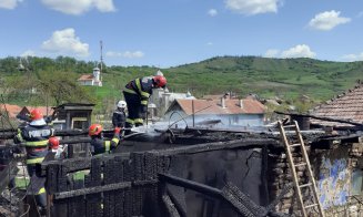 O scânteie și s-a declanșat dezastrul! Pompierii, chemați de urgență într-o localitate din Cluj