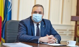 Premierul Ciucă se dă bine pe lângă tinerii români: „Sunteţi o sursă reală de inspiraţie, optimism şi principala resursă a ţării noastre”