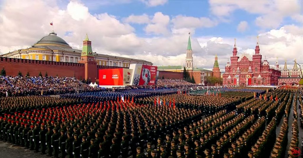 La Moscova a început parada de Ziua Victoriei. Putin este în Piața Roșie