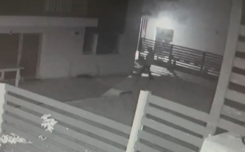Noi IMAGINI cu "spărgătorul din Dezmir". A fost surprins în acțiune pe o stradă din Cluj-Napoca