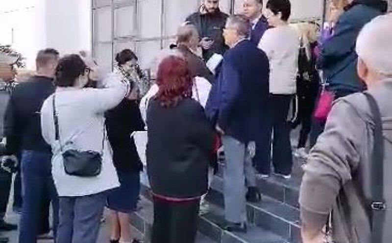 S-au răzgândit! Scandal la Pașapoarte în Turda: oamenii s-au prezentat la ghișeu, dar au fost trimiși acasă să-și facă programare