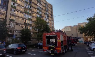 Incendiu într-un bloc din Mănăștur. Zeci de locatari s-au autoevacuat până la sosirea pompierilor