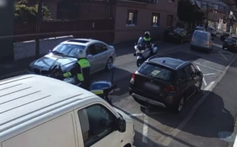 Scene ca în filme pe străzile din Cluj-Napoca! Un șofer băut și fără permis, urmărit de polițiști cu două motociclete
