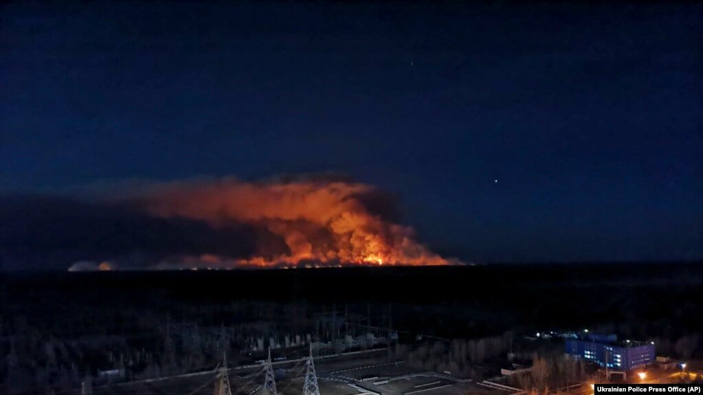 Incendiul de pădure de la Cernobîl. Ce spun autoritățile române despre valorile de radioactivitate