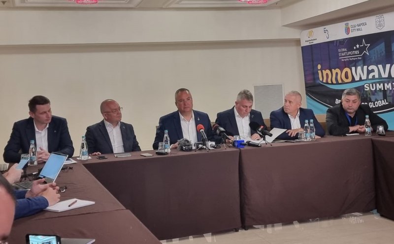 Premierul Ciucă și ministrul Bode, la Cluj: „Am sprijinit și vom continua să sprijinim proiectul metroului”