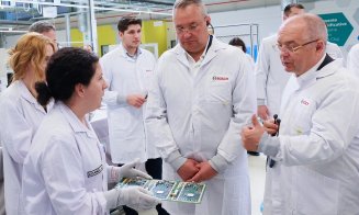 Premierul Ciucă și-a continuat vizita în Cluj la fabrica Bosch și la Terapia