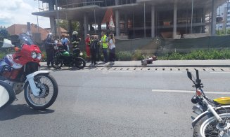 Accident în zona Metro Florești. O mașină și o motocicletă s-au izbit