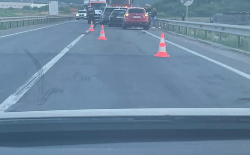 Accident cu 4 mașini pe centura Vâlcele-Apahida / Două persoane au fost transportate la spital
