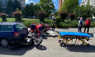 Accident în Mănăștur. Motociclist transportat la spital, după un impact cu o mașină