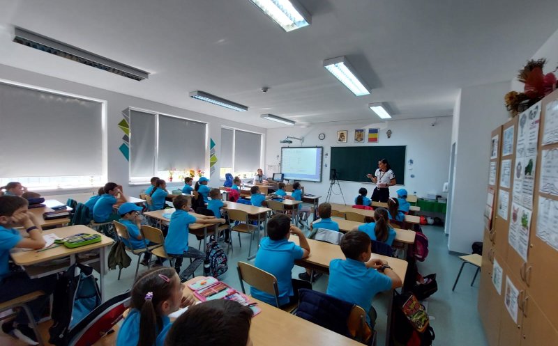 Polițiștii clujeni au trecut la catedră. Este ”Săptămâna prevenirii criminalității”