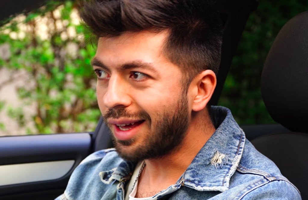 Mircea Bravo visează la un film cu Di Caprio. Vloggerul se pregătește de lansarea unei noi producții: „Leo, hai în Cluj! Îți dau cazare la 5 stele”