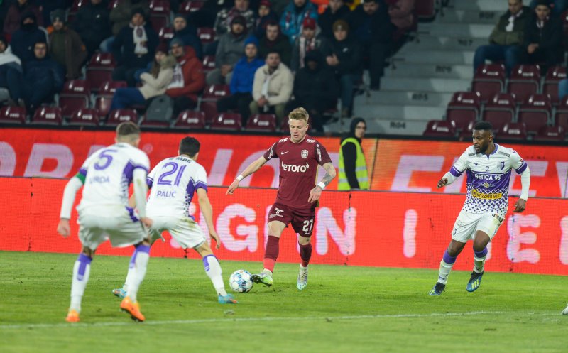 Întăriri în defensivă. Dan Petrescu își dorește un fundaș central din play-off