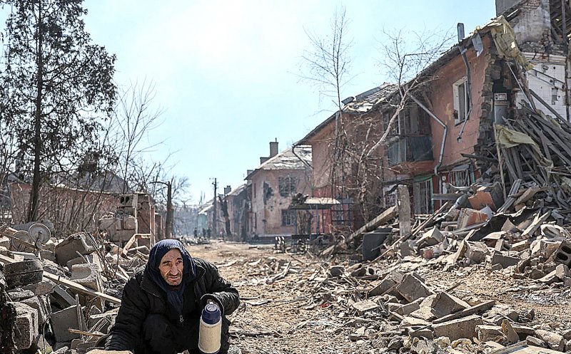 HOLERĂ în Mariupol din cauza înmormântărilor în masă și a lipsei apei potabile