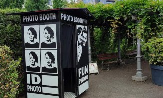 Poze la minut, în "Căsuța Foto" Booth, la intrarea în Parcul Iulius din Cluj-Napoca