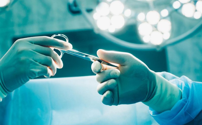 Organele unui adolescent de 13 ani, în moarte cerebrală, vor salva mai multe vieţi. Rinichii au ajuns la Cluj