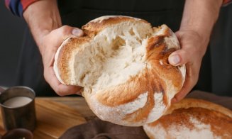 Prețul pâinii crește din nou. De ce vor da românii cu până la 40% mai mult pe pâine