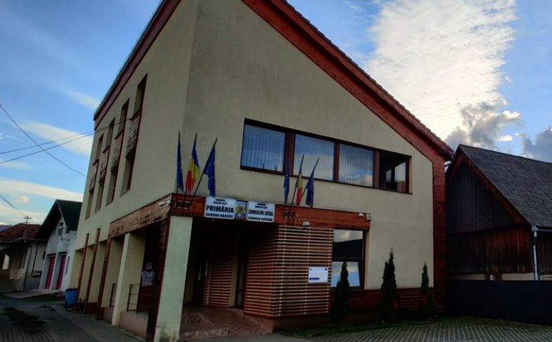 Fostul primar al comunei Mărgău, trimis în judecată. Ar fi încheiat ilegal un contract de 17 milioane de lei