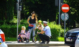 Campanie în trafic la Cluj-Napoca. Trotinetiștii și bicicliștii, trași pe dreapta de polițiști