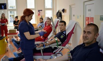 Ziua Mondială a Donatorului de sânge. Polițiștii, pompierii și jandarmii clujeni au donat sânge
