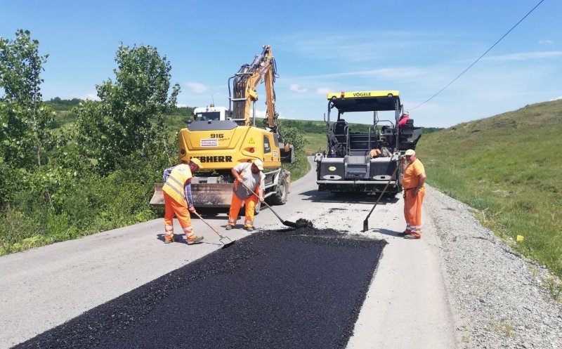 Vești bune! Se toarnă asfalt pe Drumul Bistriței