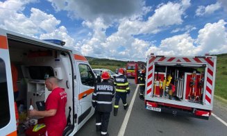 Cluj: Accident urât în localitatea Nădășelu / Trei mașini s-au ciocnit, iar doi bărbați au fost transportați la spital
