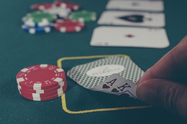 De ce Poker Texas Hold'em este un joc atât de îndrăgit?