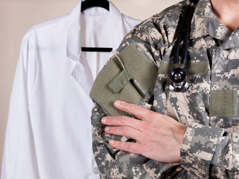 Medicii civili din rețeaua sanitară a MApN pot deveni cadre militare