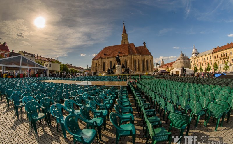 Modificări în programul TIFF. Din cauza vântului puternic, două proiecții outdoor de astăzi se reprogramează. VEZI unde și când