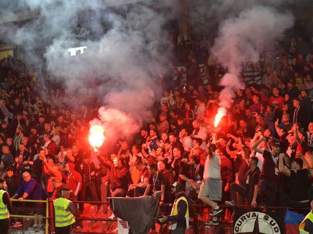 “Elöre CFR!” KVSC, facțiunea maghiară a suporterilor CFR Cluj, revine în forță în Gruia