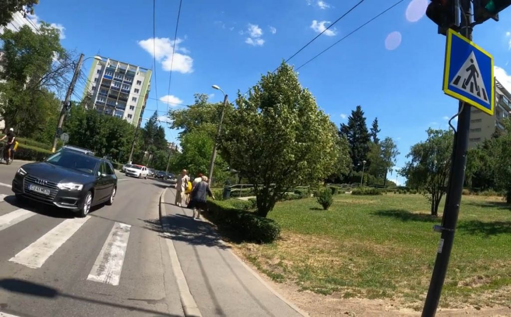 Rupe-ți permisul MEN! Șofer grăbit, pericol public în traficul din Cluj-Napoca