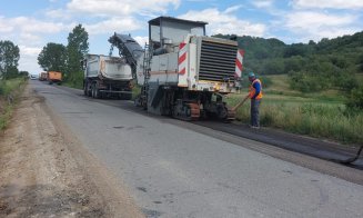 Reparații pe un nou drum județean din Cluj. A fost afectat de traficul greu