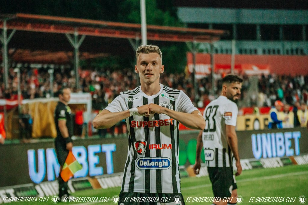 INTERVIU / Dragoș Tescan, jucătorul sezonului la "U" Cluj: "Sper să pot să îmi arăt valoarea în meciurile de foc din prima ligă"