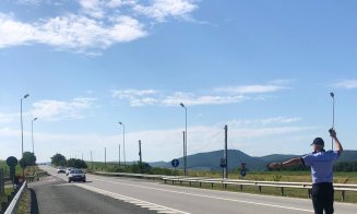 Actele la control! Sute de cetăţeni legitimaţi în trafic pentru a depista infractorii daţi în consemn