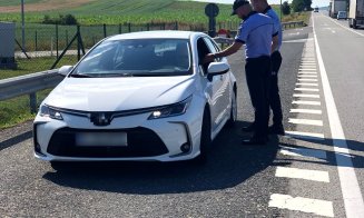 Actele la control! Sute de cetăţeni legitimaţi în trafic pentru a depista infractorii daţi în consemn