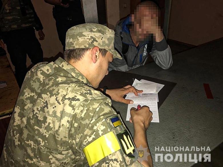 Din clubul de noapte, la război! 219 ucraineni au primit ordin de încorporare când petreceau în cluburile din Kiev