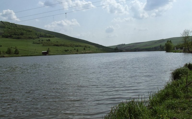 Persoană dispărută pe Lacul Țaga Mare. Este căutată de scafandri