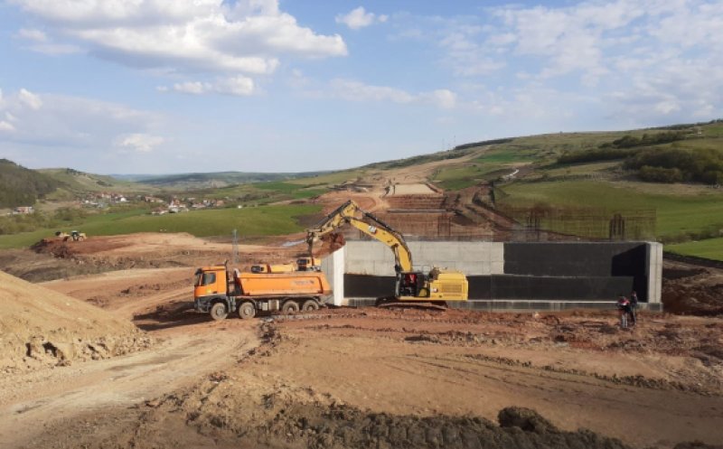 "UMB este un partener pe care CNAIR îl consideră serios". Ce spune compania de drumuri după ce constructorul român a anunțat că oprește lucrările pe șantiere