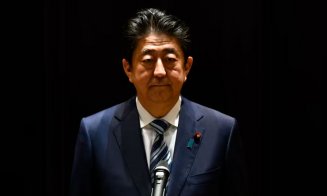 Fostul premier nipon Shinzo Abe a murit după ce a fost împușcat la un miting electoral