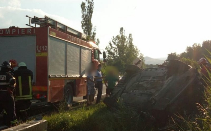 Mașină răsturnată în Săvădisla