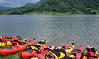 I se spune “MAREA de la MUNTE”. Plajă şi drumeţii la 150 de km de Cluj-Napoca