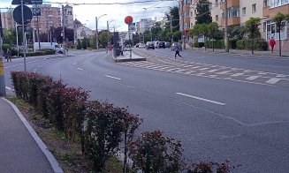 Un pieton pe minut, la Minerva în Mănăștur, traversează prin loc nemarcat, cu treceri de pietoni la 10 metri distanță