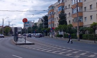 Un pieton pe minut, la Minerva în Mănăștur, traversează prin loc nemarcat, cu treceri de pietoni la 10 metri distanță