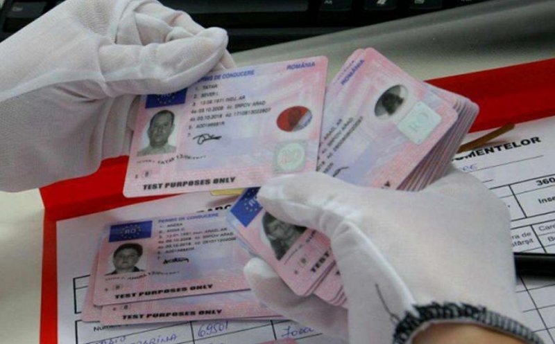 Falsificare de permise de conducere, asigurări RCA şi certificate COVID. Percheziții și la Cluj