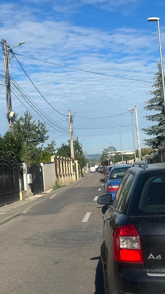 Bară la bară în Floreşti: "Am avut un deja-vu că a început deja şcoala..."