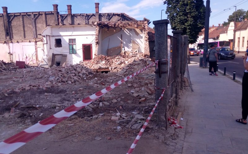 Casele de lângă Platinia, transformate în MOLOZ