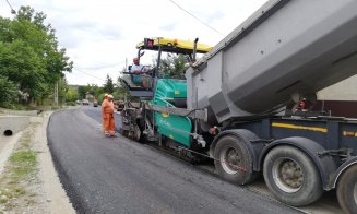 Un nou drum județean din Cluj intră în reparații. Se toarnă deja asfalt