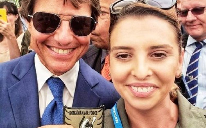 Tom Cruise, fotografie cu un căpitan român la RIAT, cel mai mare show aviatic din lume